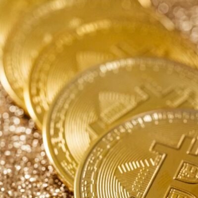 Bitcoin vs Gold: Which Is the Smarter Investment for Pakistanis in 2026?