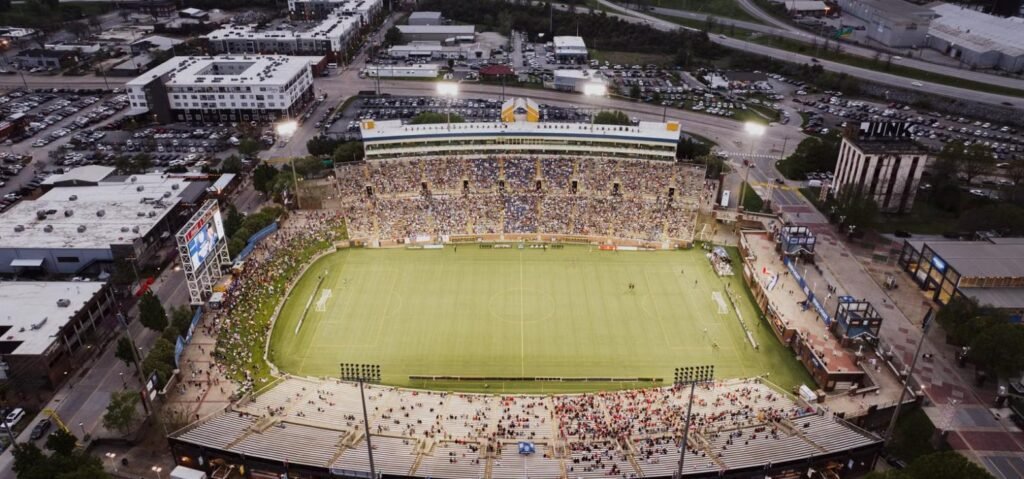 PSL franchise investment stadium in Pakistan