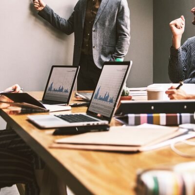 How Small and Mid-Sized Businesses Are Using AI to Compete in 2026